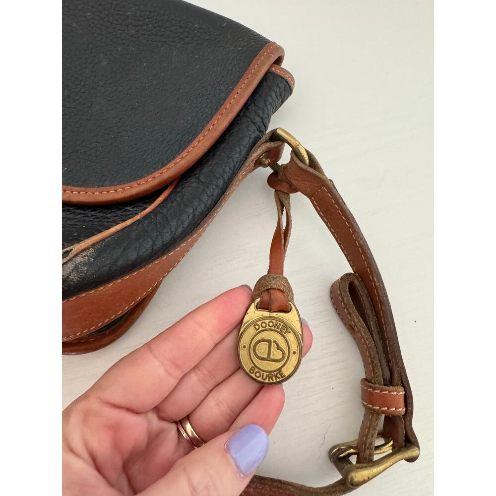 Dooney Bourke vintage leather Purse black brown crossbody Equestrian Bag USED - Picture 8 of 10